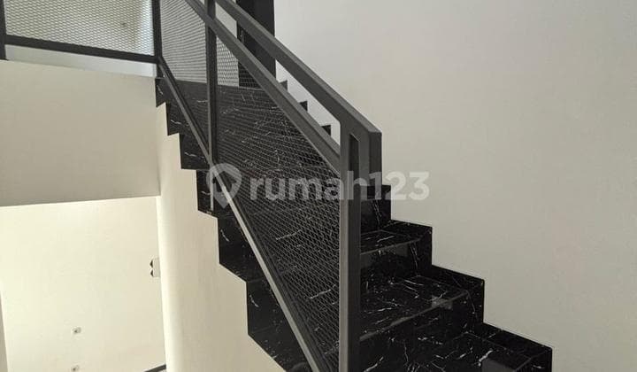 Rumah Brand New di Area Bintaro 3A