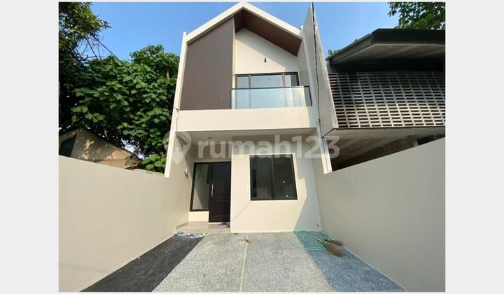 DIJUAL RUMAH MERUYA PURI JAKARTA BARAT 5x25 RP 2.45M BEBAS BANJIR st