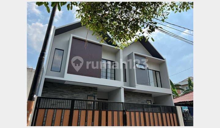 DIJUAL RUMAH MERUYA PURI JAKARTA BARAT 6.25x20 Rp 2.4M BEBAS BANJIR St