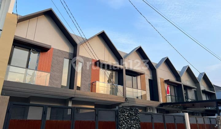 DIJUAL RUMAH MERUYA PURI JAKARTA BARAT 5x25 RP 2.1M BEBAS BANJIR