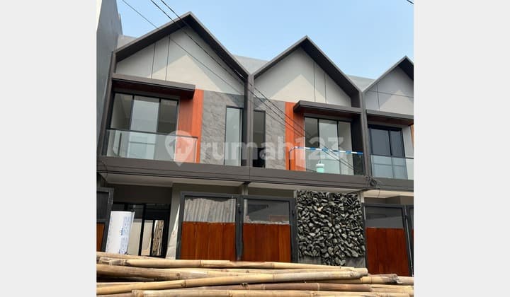 DIJUAL RUMAH MERUYA PURI JAKARTA BARAT 5x25 RP 1,95M BEBAS BANJIR