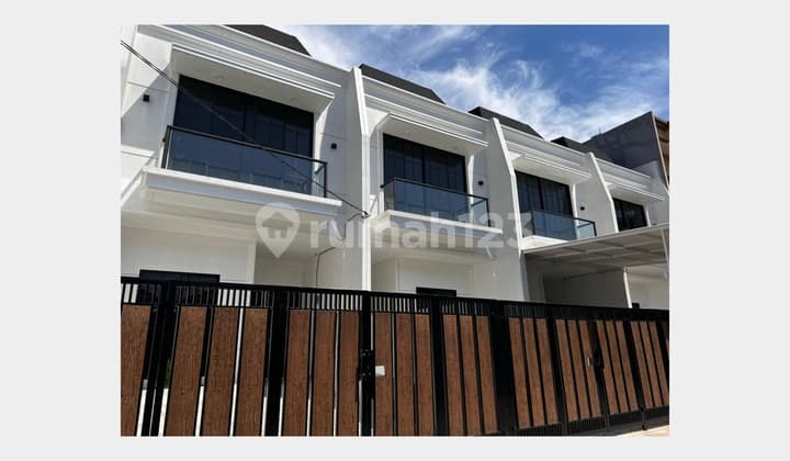 DIJUAL RUMAH MERUYA PURI JAKARTA BARAT 5x20 Rp 2.15M BEBAS BANJIR St