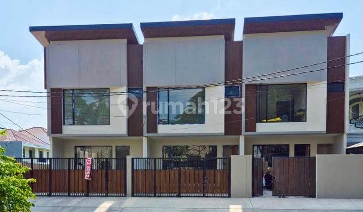 Dijual Rumah Taman Villa Meruya Jakarta Barat 10X15 2 Lantai 3,48M