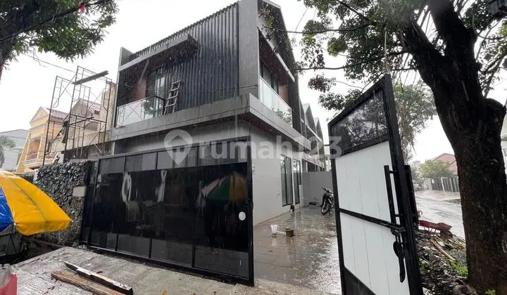 For Sale House Meruya West Jakarta 7.5X8.5 2 Floors 1.75M