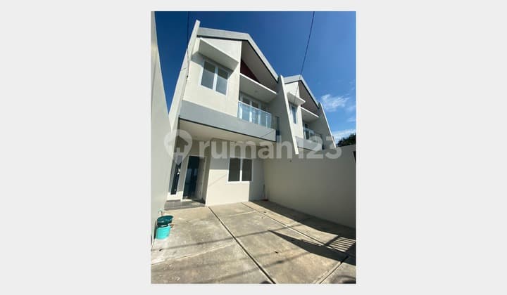 DIJUAL RUMAH MERUYA PURI JAKARTA BARAT 5x25 RP 2.25M BEBAS BANJIR st