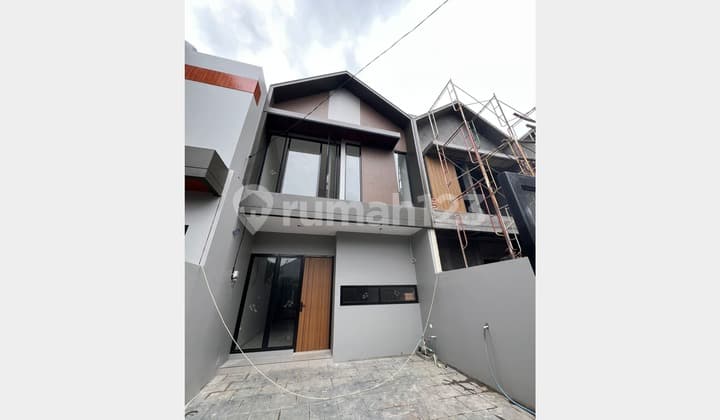 FOR SALE HOUSE IN MERUYA PURI WEST JAKARTA 5x15m² Price 1.8M negotiable