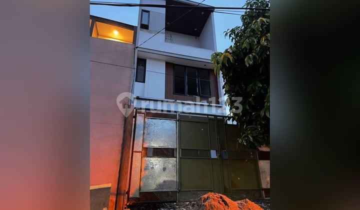 Dijual Rumah Meruya Puri Jakarta Barat 5X10rp 1,65M Bebas Banjir, St Dijual Rumah Meruya Puri Jakarta Barat 5X10rp 1,65M Bebas Banjir, St