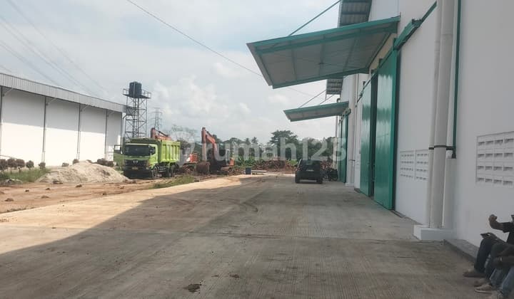 Gudang Sewa3 Unit Masing Masing Luas 1000M Hrg 500 Jt/Unit Jadi Total 1,5 Milyar/ Tahun