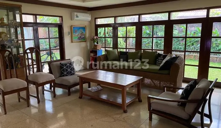 Rumah Luas Bebas Banjir Suasana Asri Letak Strategis di Kemang - Jakarta Selatan