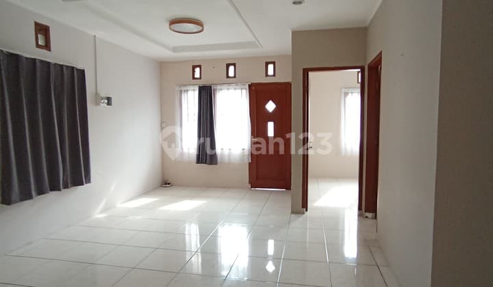 Charming Ready-to-Occupy House on Cigadung Street