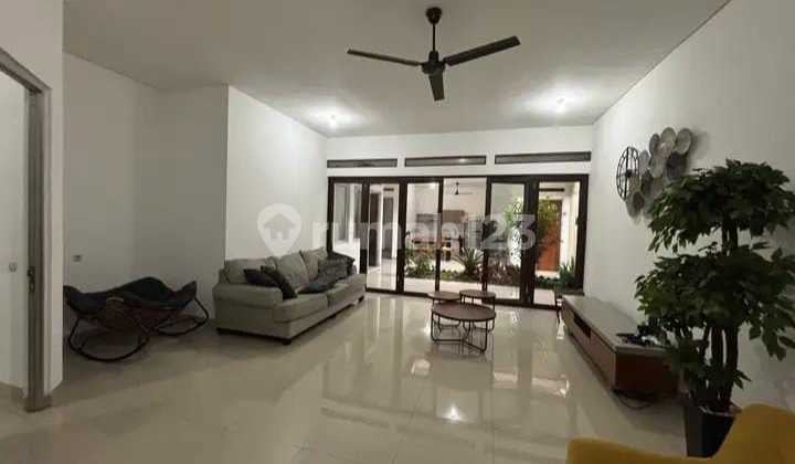 Rumah Cantik Siap Huni Batununggal