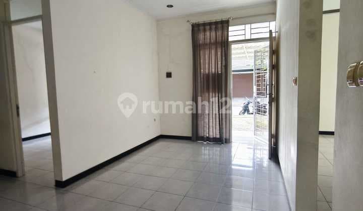 Rumah Cantik Minimalis Taman Kopo Indah V