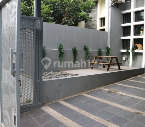Rumah Bagus Minimalis Siap Huni Batununggal