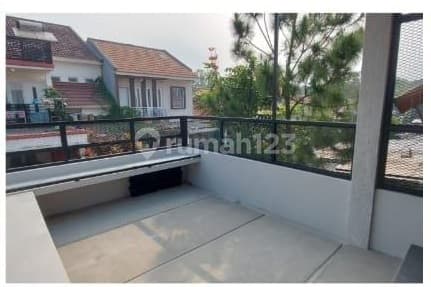 Rumah di Kota Baru Parahyangan Banyak Sumba Sudah Renov Semi Furnished Huni Harga Murah Nego