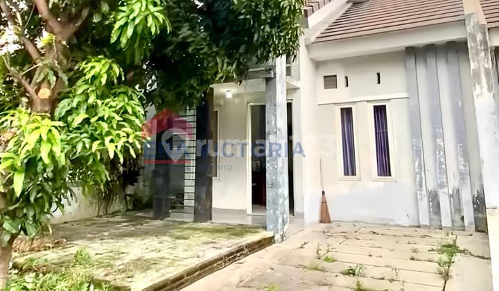 Rumah Nyaman Dekat Area Kuliner, Minimarket Akses Cepat ke Tol Lawang