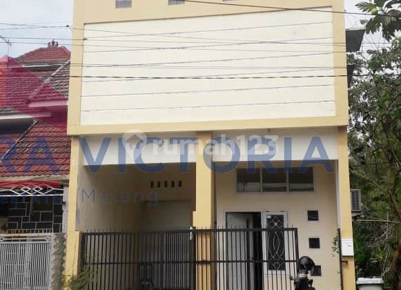 Rumah 2 Lantai Lokasi Favorit Siap Huni Dekat UB dan Suhat
