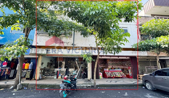 Peluang Usaha! 2 Ruko Gandeng di Komplek Pasar Besar Malang