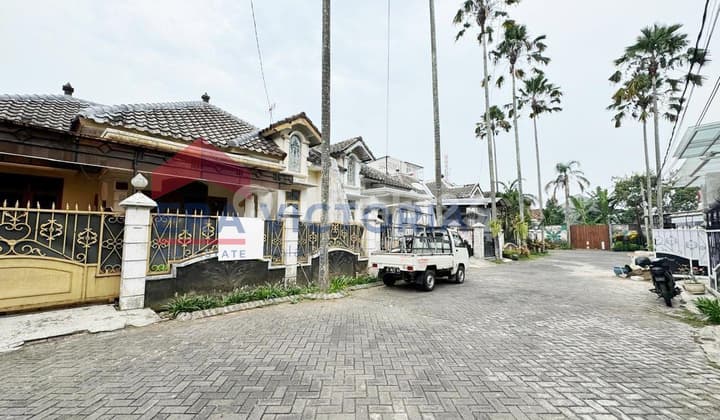 Dijual Rumah Lokasi Strategis Dekat Sekolah Kalam Kudus Area Perumahan