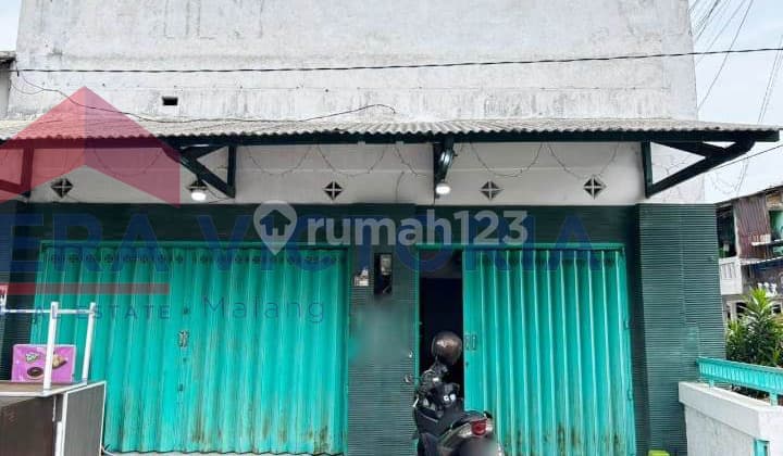 Rumah Depan Pasar Lawang Poros Jalan Ramai Cocok Untuk Usaha