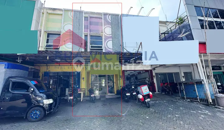 Strategic Shophouse Near Singosari Toll Road, Main Road, Suitable for Business
