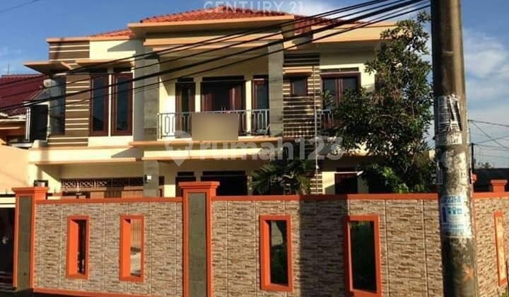 Hunian 2 Lantai Ciracas Dekat Sekolah Pariskian