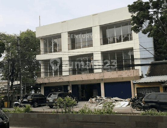 3 Ruko Gandeng Jadi Satu Jalan Ahmad Yani