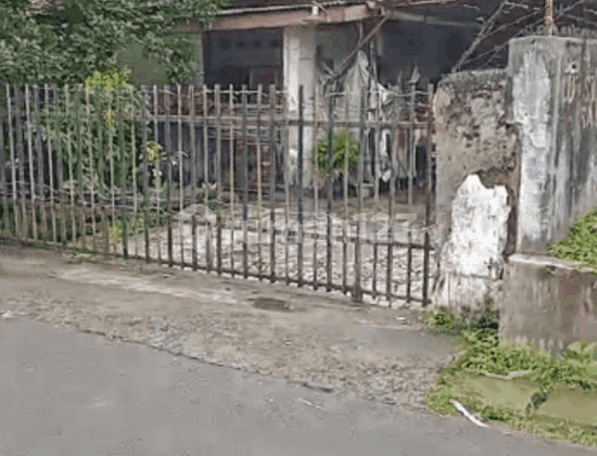 Tanah dan Bangunan Tua Kp Legok Belakang Masjid Agung Serang