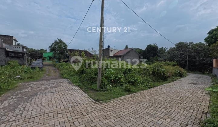 Ready-to-Build Land Plot with Foundation in Kuranji