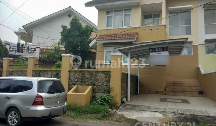 Hunian Bagus Furnished 2 Lantai Palm Hills Estate
