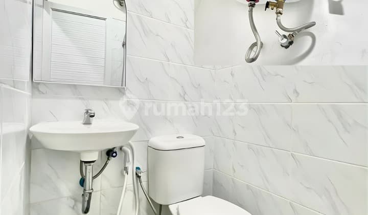 Jual Cepat Butuh Uang Banget Rumah Kost Eksklusif di Tomang, Grogol Petamburan, Jakarta Barat