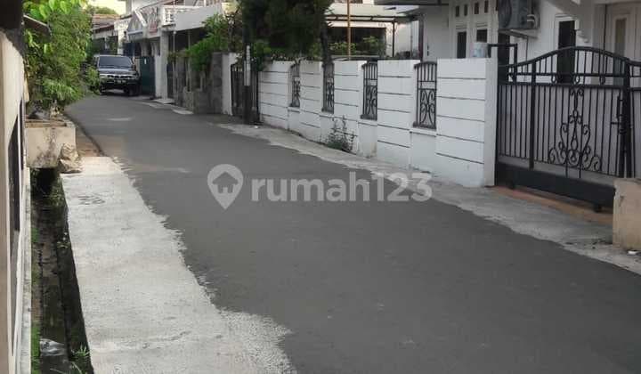 Rumah lama hitung tanah dijual di Swadarma, Ulujami, Jakarta Selatan