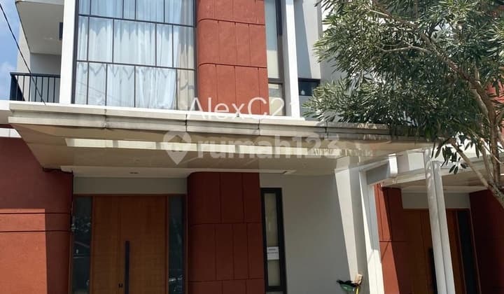 For Sale House in Paradesa Cirendeu Complex, Cireundeu, East Ciputat, South Tangerang