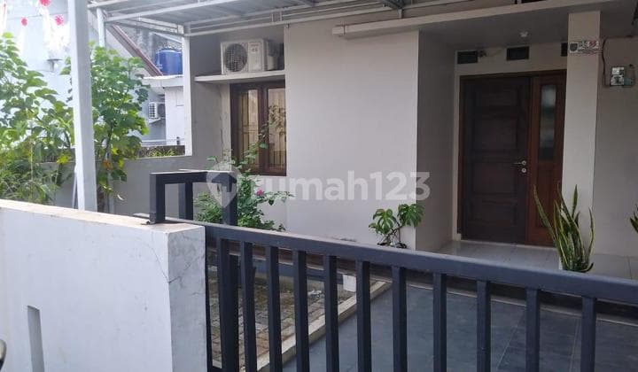 Dijual Rumah 1 Lantai Tanah Tanah Dan Bangunan Luas, Lokasi Mampang Depok. Dekat Pintu Tol Dan Stasiun Depok