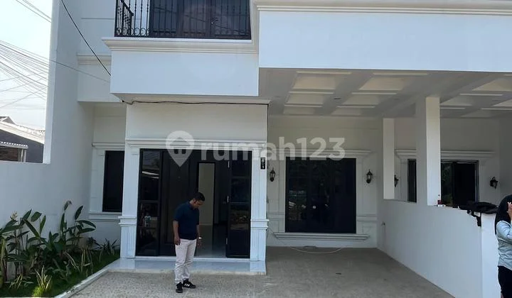 Rumah Mewah Classic Modern Harga Murah di Selatan Jakarta, Dekat Pintu Tol dan Stasiun Kereta Depok