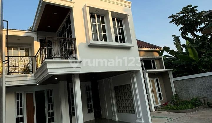 Rumah Mewah Harga Murah Dekat Pintu Tol Kukusan, Dekat Mini Transjakarta, Dekat Kampus Dan Stasiun Kereta Ui,
