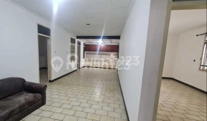 For Rent House can be used for Business Office Warehouse in Kopo Permai