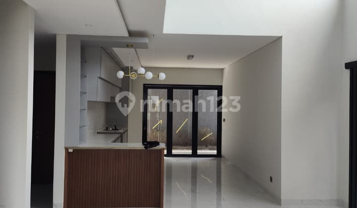 Dijual Rumah 2 Lantai di Setiabudi Regency Bandung