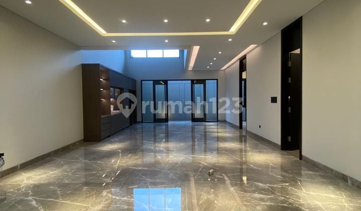 Dijual Rumah 2 Lantai di Setraduta Bandung