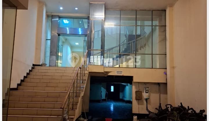 Disewakan Ruko 4 Lantai di Otista Bandung