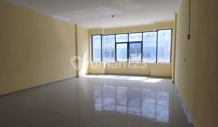 For Rent 3-Story Shop House in Kopo Mas Regency, Bandung