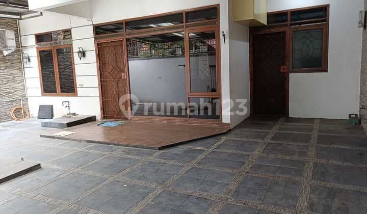 Dijual Rumah Semi Furnished di Cluster Nyaman Batununggal
