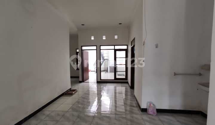 For Sale House in Taman Kopo Indah 3 Bandung