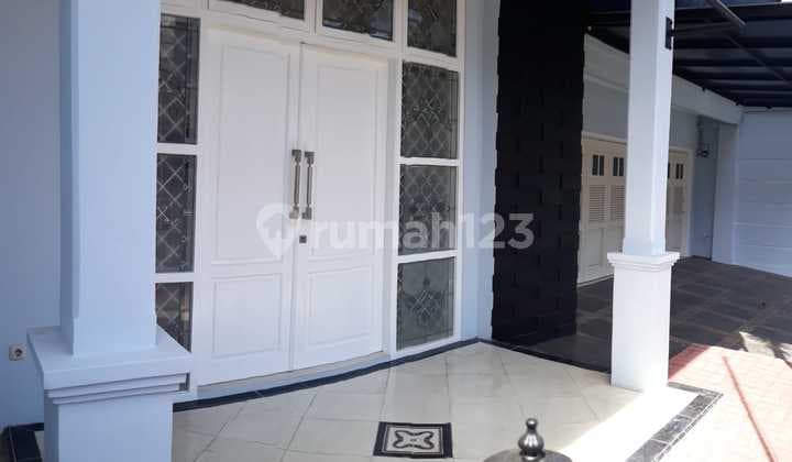 TEBET, BRAND NEW RUMAH SIAP HUNI MEWAH AKSES JALAN LEBAR LINGKUNGAN TENANG SUPER STRATEGIS, TEBET