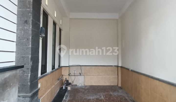Translation: House for Sale - Cargo Location