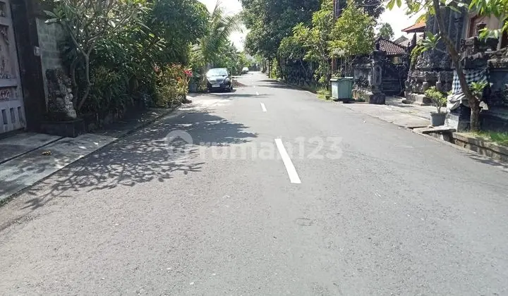 Land for Sale in Renon Location