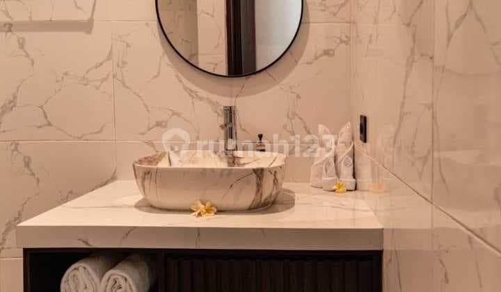 Villa for Sale, Pering Location
