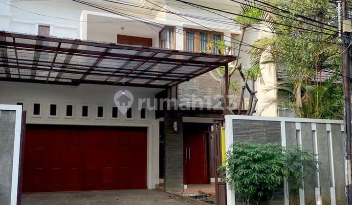 Rental House can be used for a Silent Office in the Kebayoran Baru Area