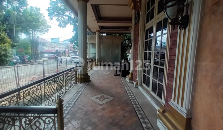 For Sale: Ex-Resto Commercial Space, Strategic Location Suitable for Business/Office in Kebayoran Baru Area