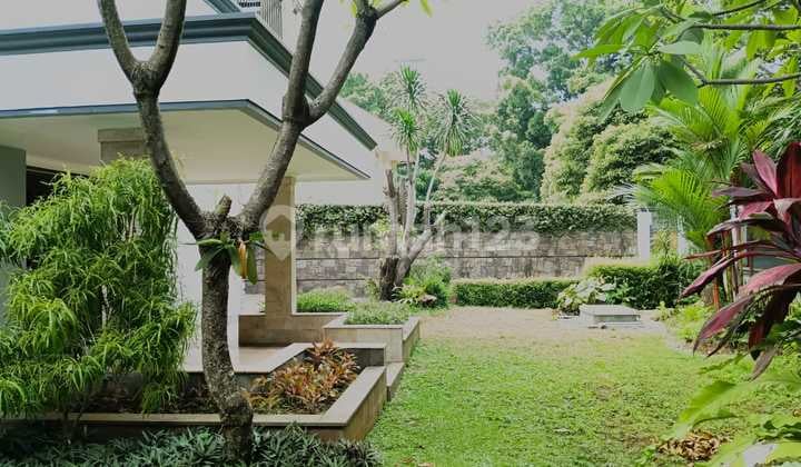 Disewakan Rumah Lokasi Sangat Strategis Area Brawijaya Kebayoran Baru