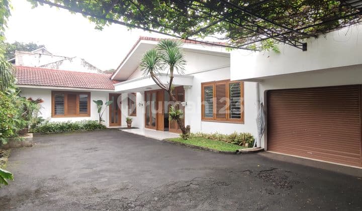 Disewakan Rumah Hunian Lokasi Tenang Siap Huni Area Kemang